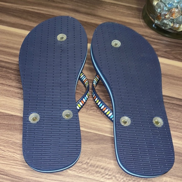 Vera Bradley chandelier garden flip flops size 5 - 6. NWOT - Picture 10 of 11
